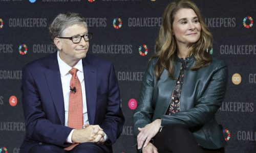 Vợ cũ tỷ phú Bill Gates sở hữu số cổ phiếu trị giá xấp xỉ 6 tỷ USD, trở thành một trong những người giàu nhất thế giới